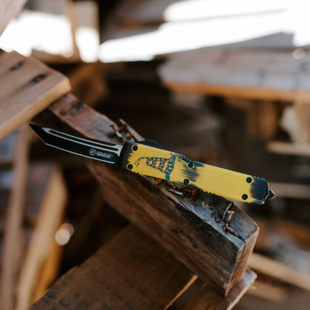 Gadsden "Don't Tread on Me" OTF Knife